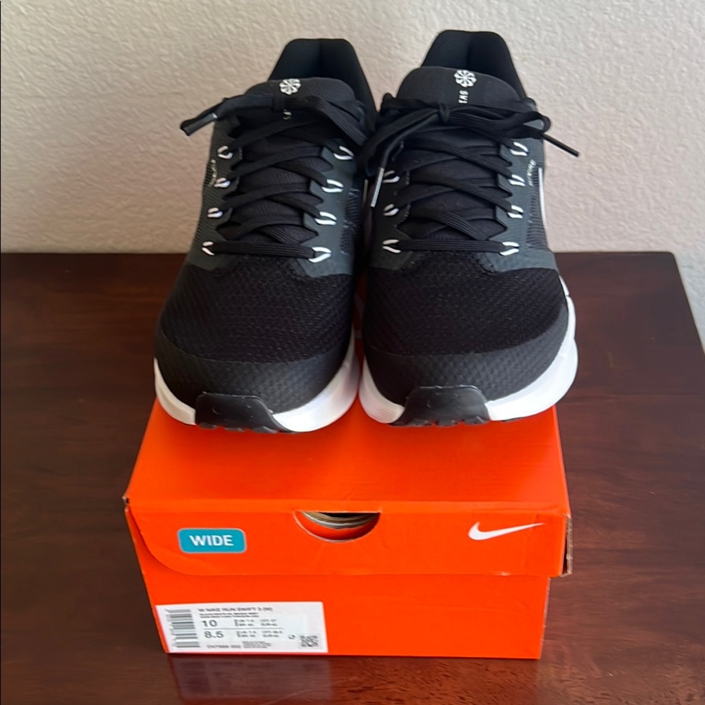 Nike Black and Gray Women's Sneakers